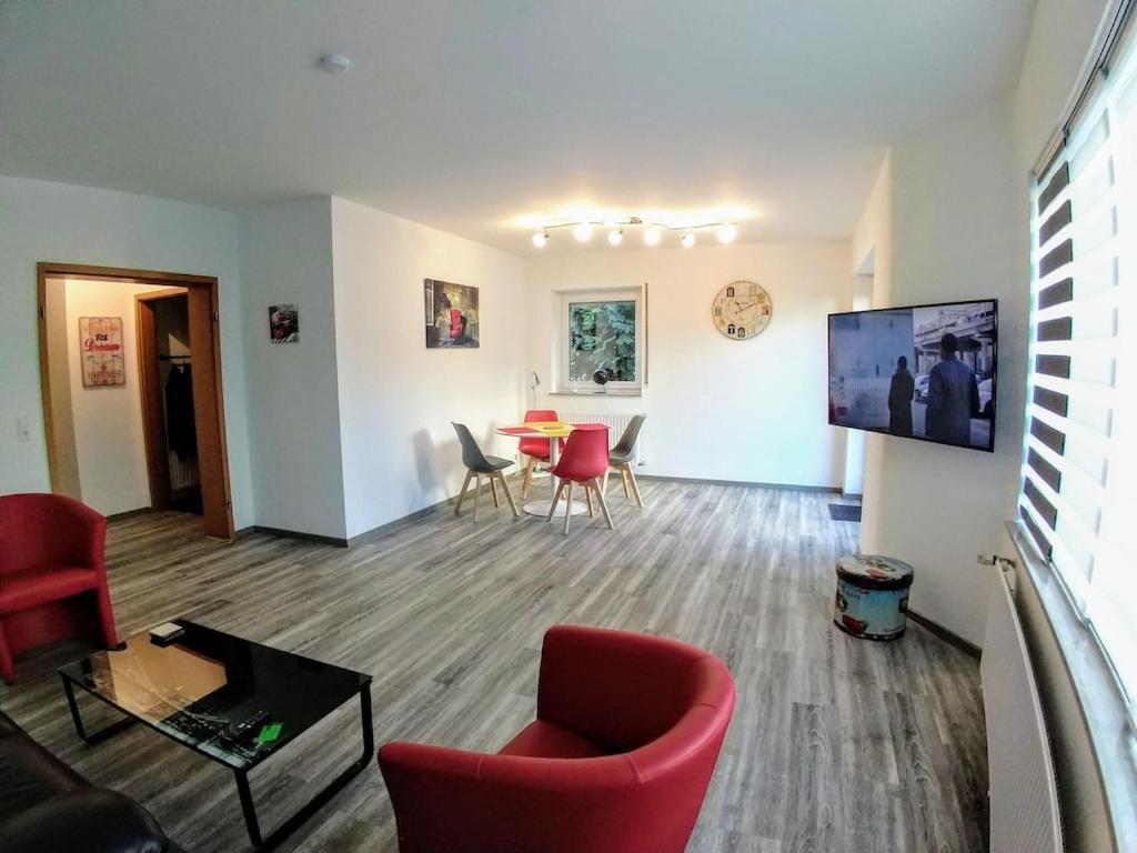 Exklusive Ferienwohnung Mit Terasse Und Garten In Einbeck, Zentrum! Neu!! Luaran gambar